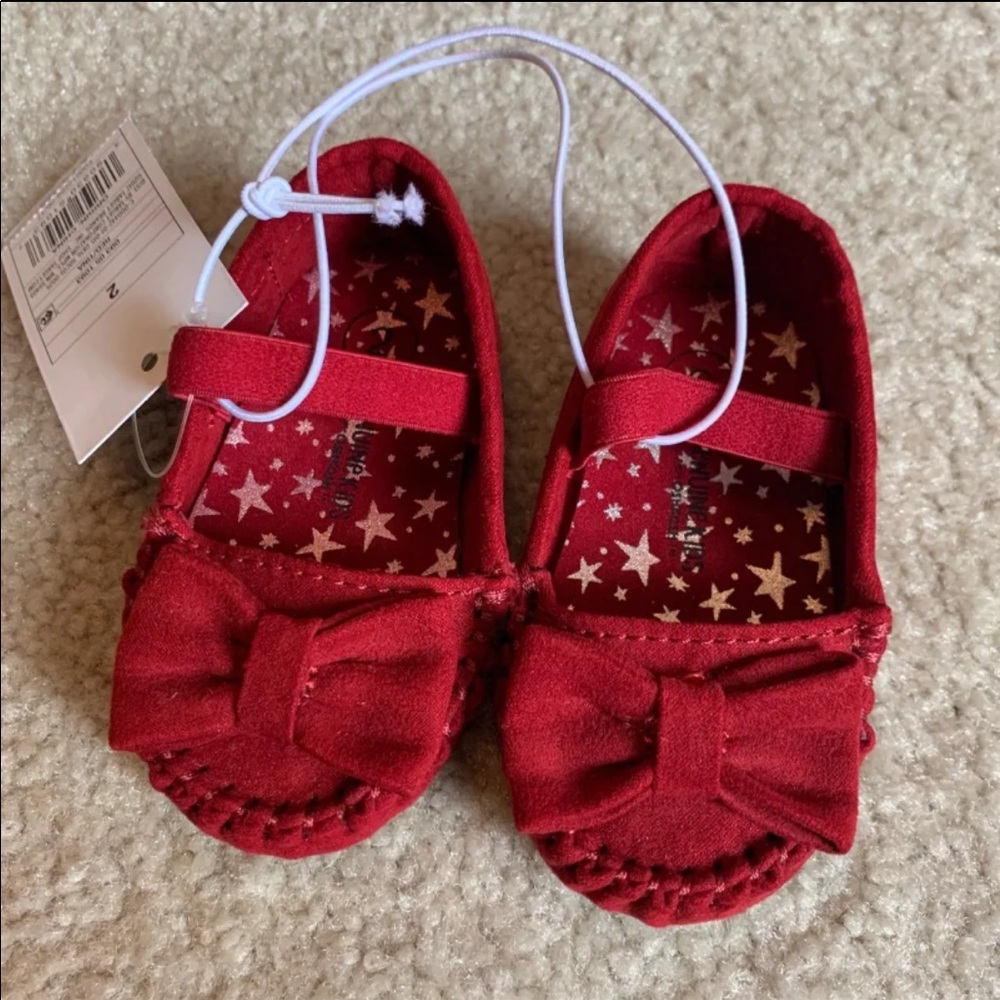 Genuine kids by OshKosh size 2 shoes